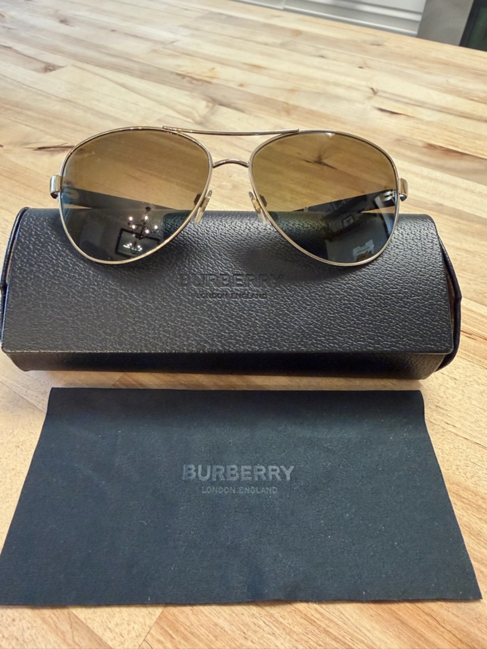 Burberry Metal Aviator Sunglasses - Picture 3 of 3